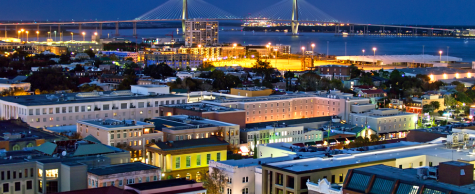 Scenic view of Charleston SC showcasing its historic architecture, cobblestone streets, and waterfront parks.